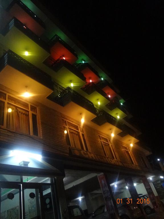 Chichoga Holiday Inn Manāli Exterior foto